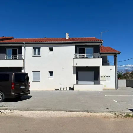 Lukas Apartment *